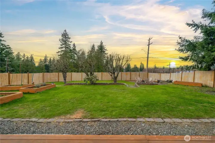 Out the back door and onto the huge lower deck. ~30x19