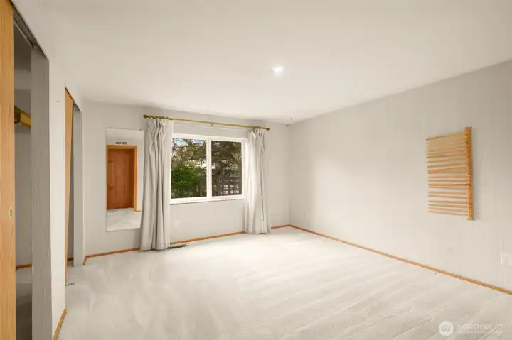 guest bedroom, office or craft room.