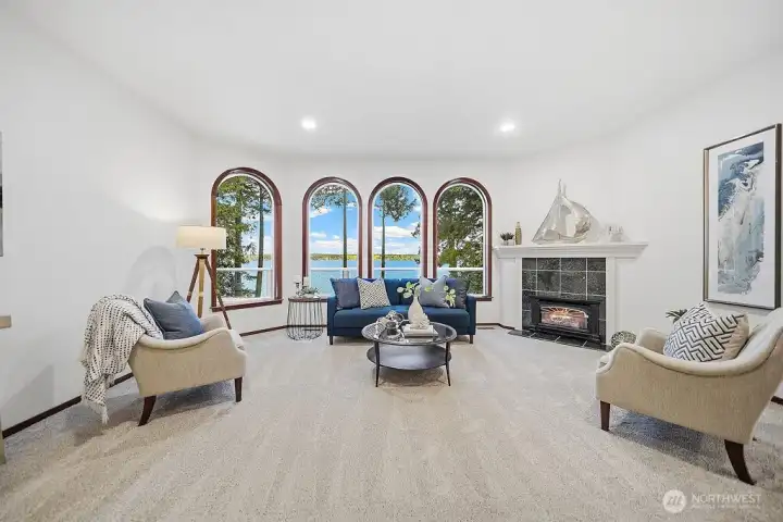 A photo to emphasize the full living room.