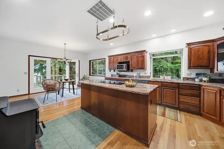 Another view of this fabulous kitchen.