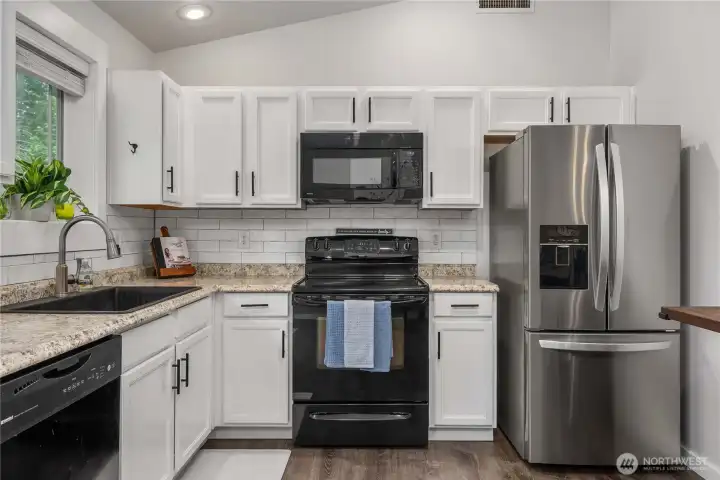 Your cook station has everything you need at your fingertips.