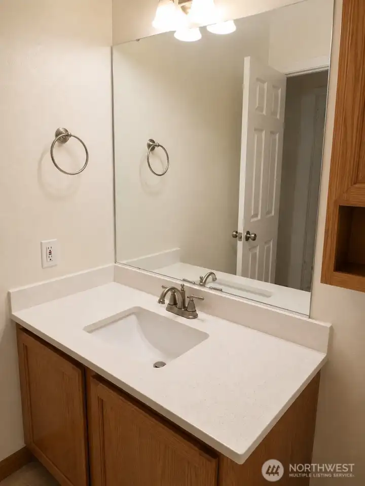 Main Bathroom??. Main Bathroom??.