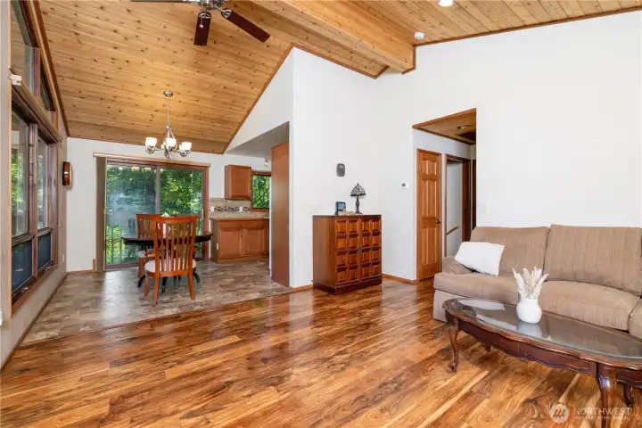 Living Room/dining room