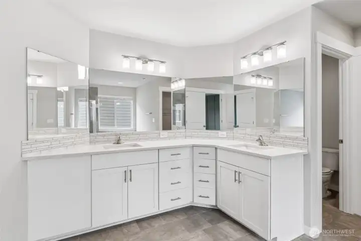 main suite bath