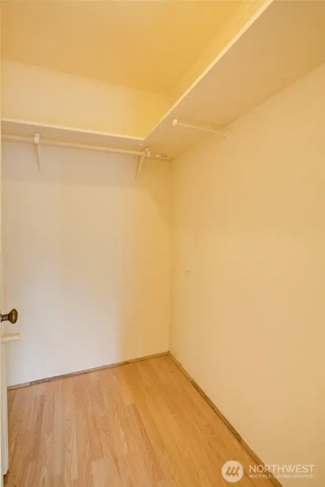 Walk-in Closet