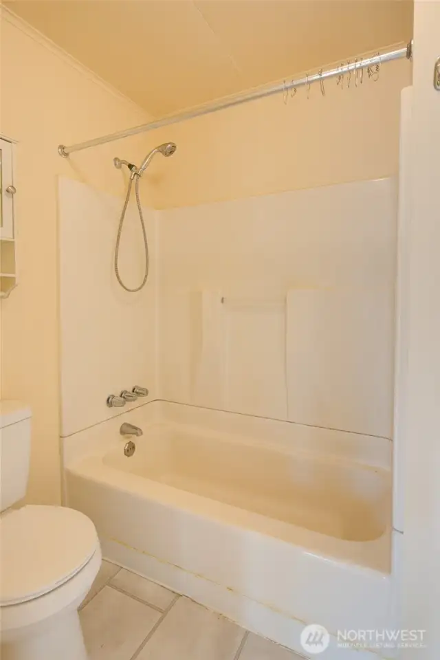 Full Bathroom