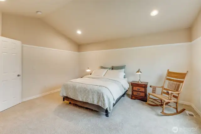 Good sized bedrooms.