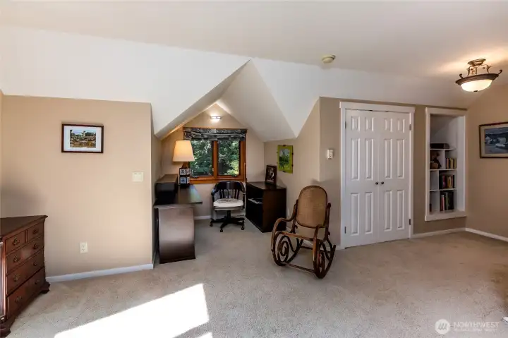 upstaire bedroom #2
