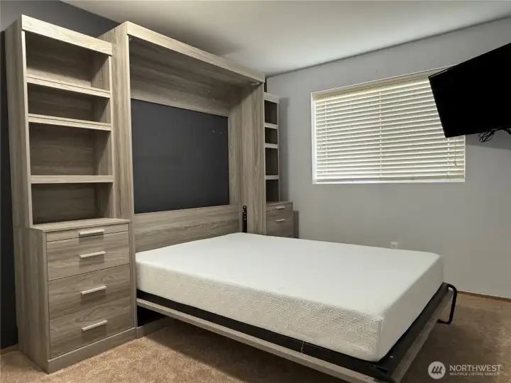 Guest BR w/ Murphy Bed