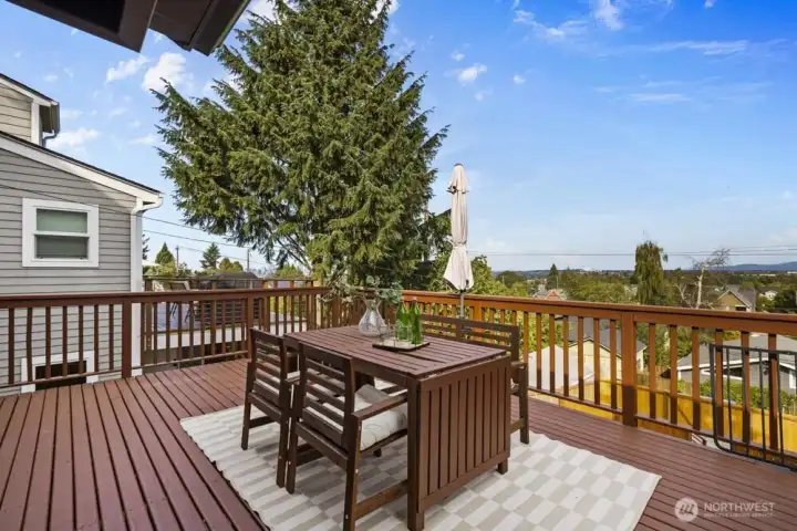 The large (+ recently refinished) deck offers views of the Seattle skyline, Cascades, and beyond.