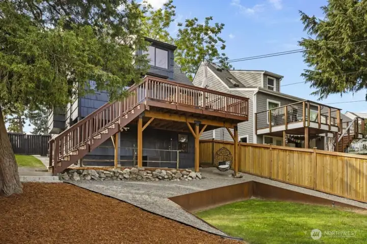 The huge yard is ready for you to bring your gardening dreams to life!