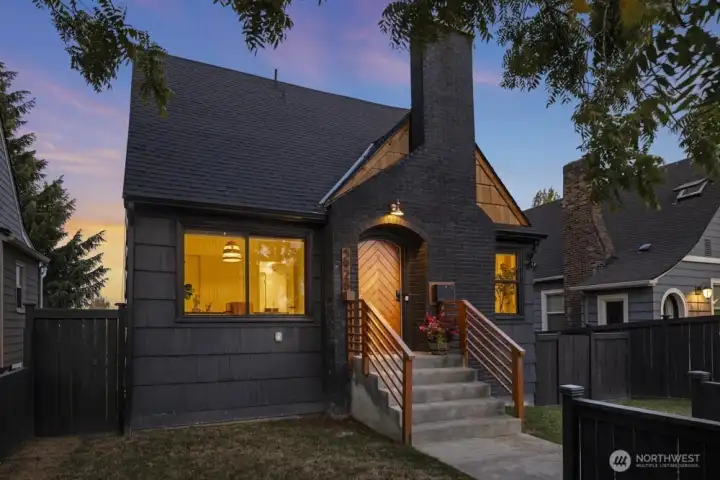 The perfect spot to come home to after a long day.