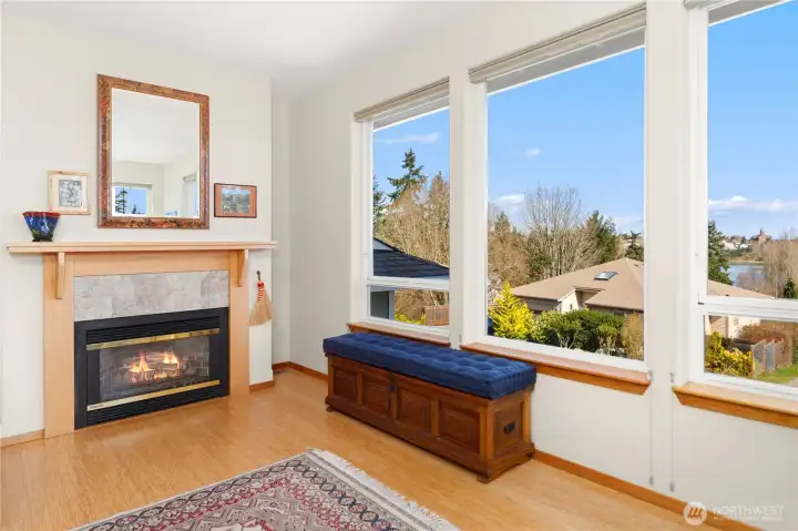 Gas logs fireplace in the living room for cozy evenings.