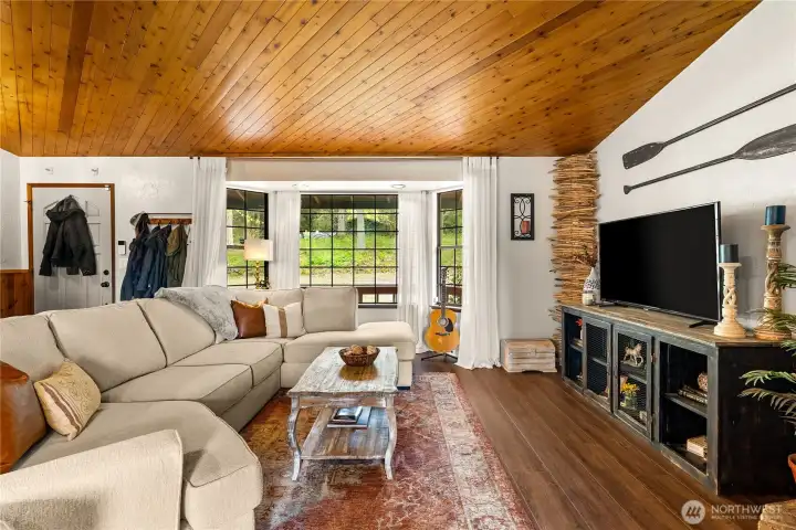 Large windows to enjoy the views.