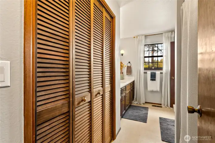 Full bathroom upstairs.