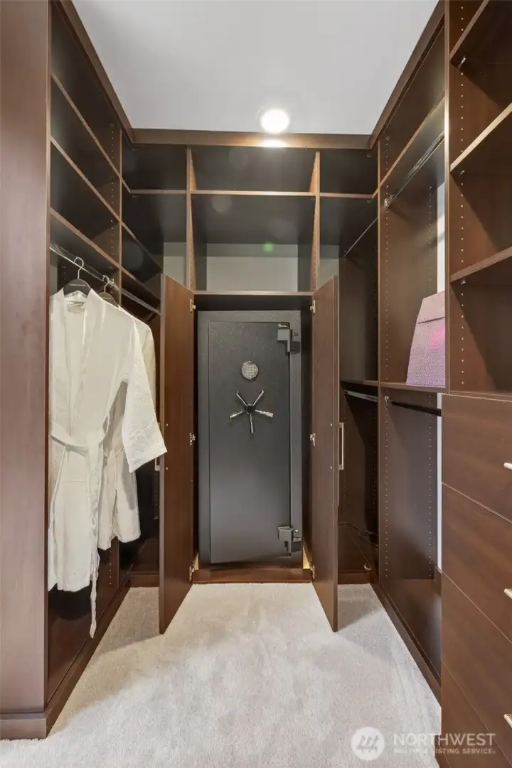 Built-in full-size safe included for added peace of mind.
