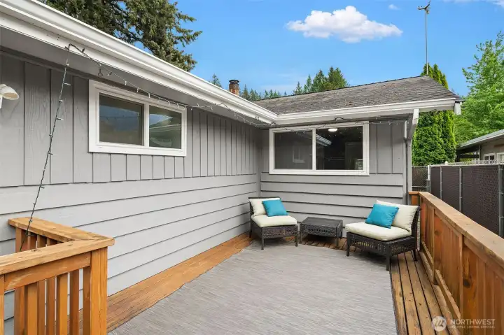 you actually get a nice view of the mountains from the deck.