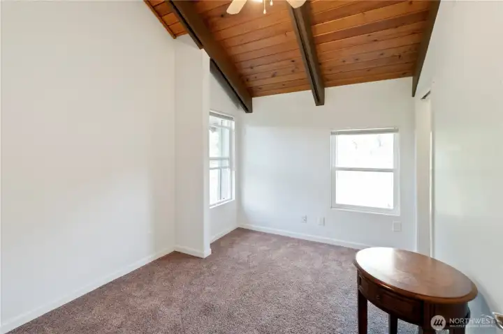 Upper level room 2