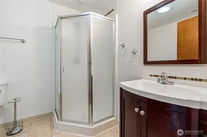 Upper level bathroom
