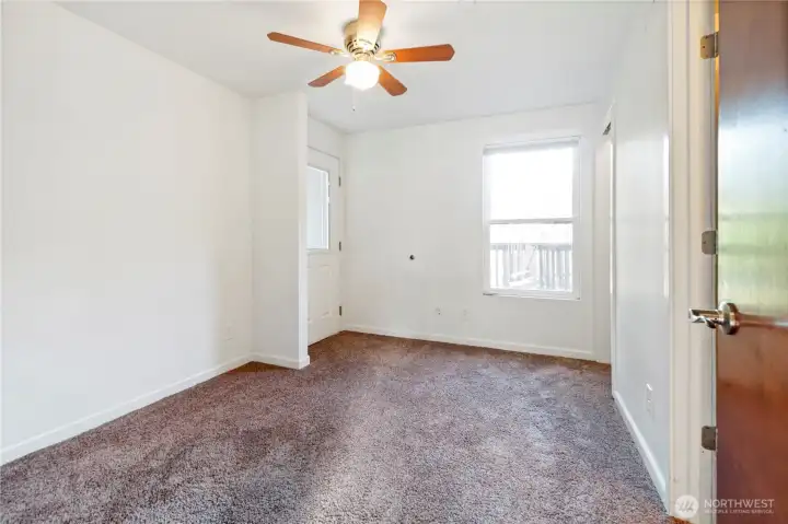 Main level Primary bedroom
