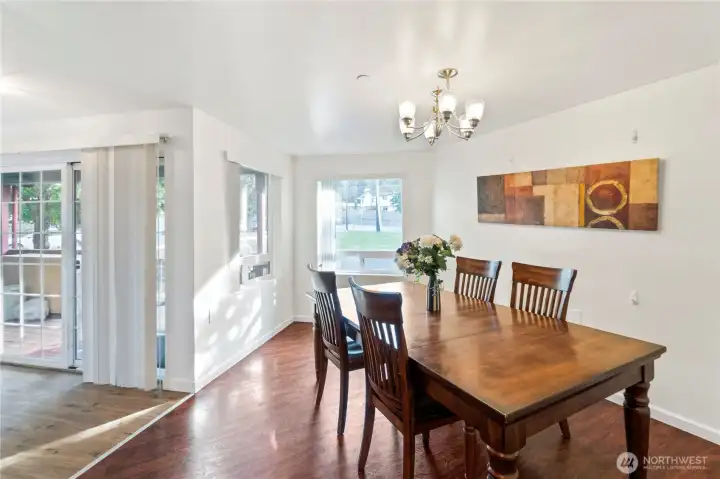 Main level Dining