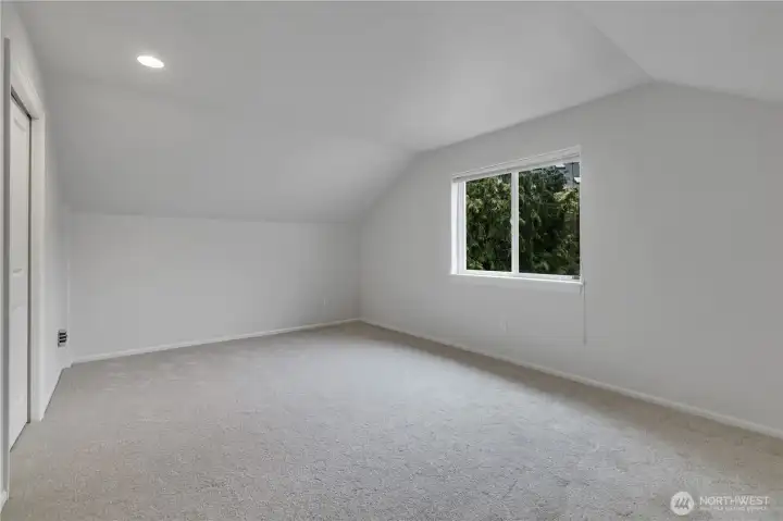 Large 3rd Bedroom Upstairs