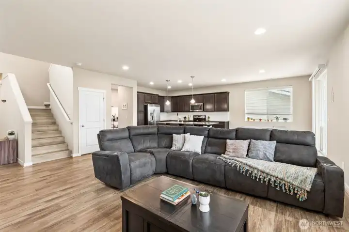 All furnature layouts can fit this space All furnature layouts can fit this space
