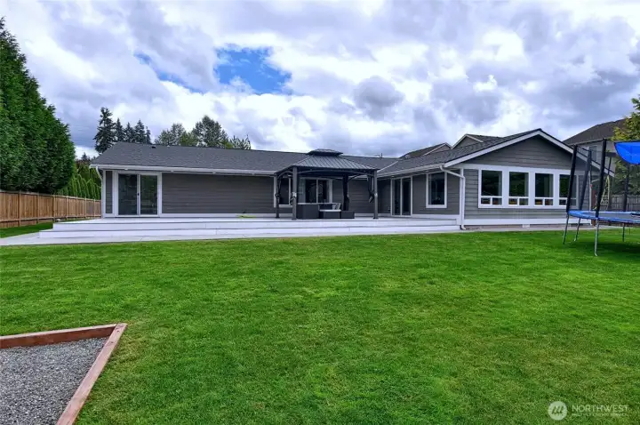 Fully fenced yard with plenty of room to enjoy