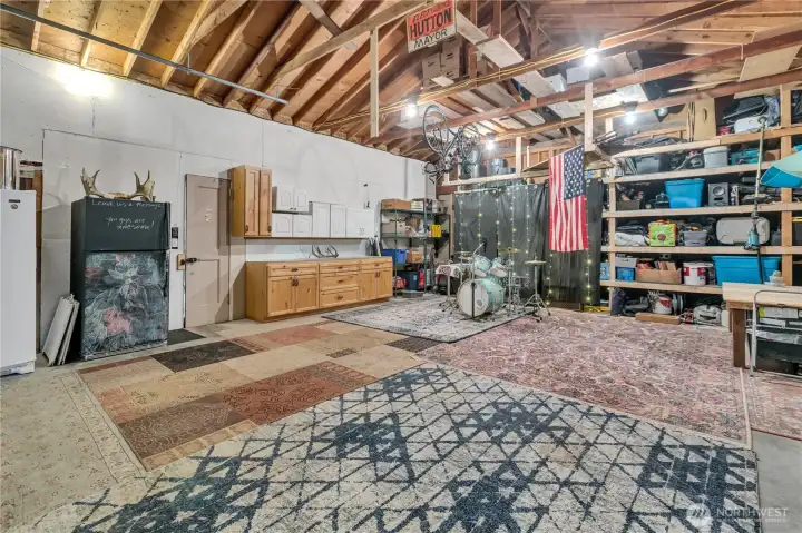 Large garage Large garage