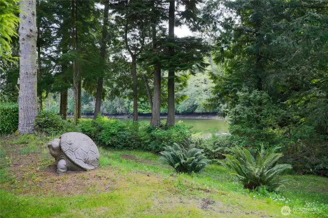 Beautiful grounds to enjoy that are maintained.