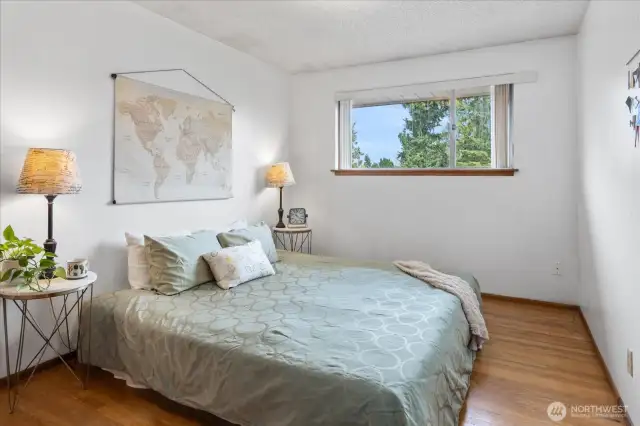 2nd bedroom