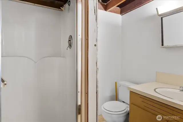 3/4 lower bath.