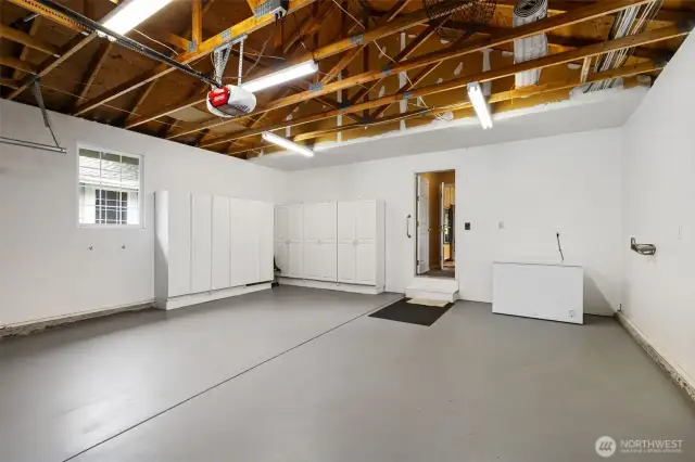 Spotless garage with lots of cabinets