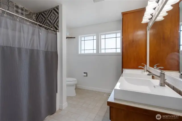 Full size bath upstairs