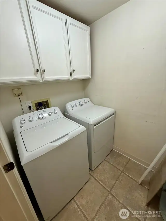 Laundry/Pantry off of Kitchen