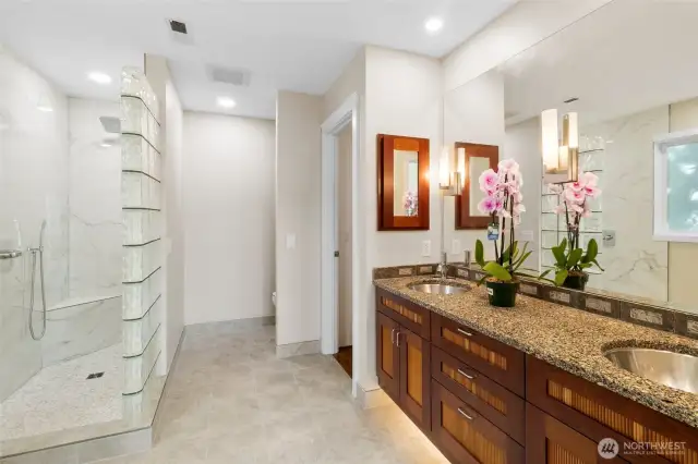 Owner's ensuite.  Brand new shower never used.