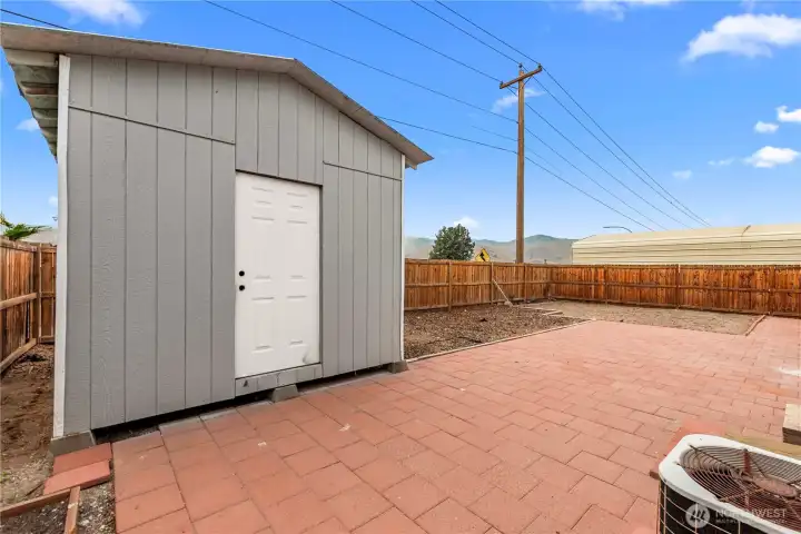 Backyard with a shed!