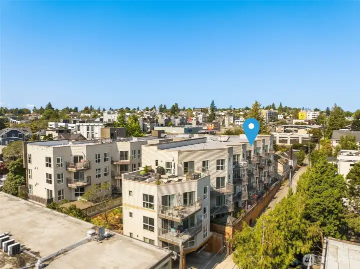 Unit is located in the sought-after back building, which is surprisingly quiet! Top-floor, perched above low-traffic alleyway.