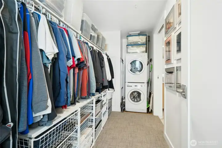 Walk-in Closet