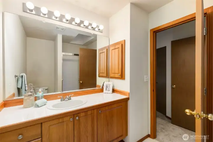 Primary en-suite with walk in shower