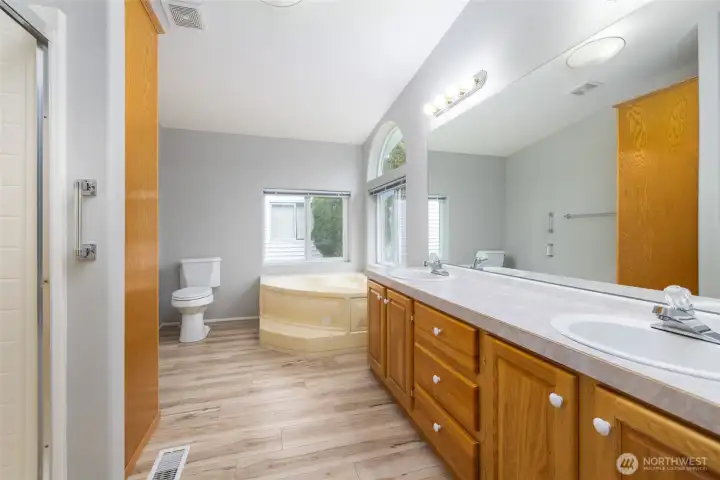 Large Primary Bathroom with Jetted tub and double vanity