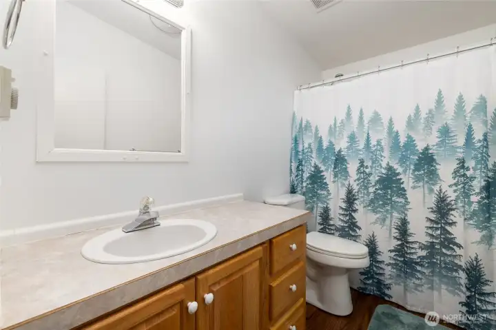 2nd Full Bathroom