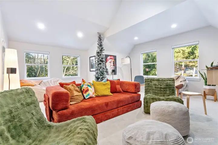 beautifully finished bonus room