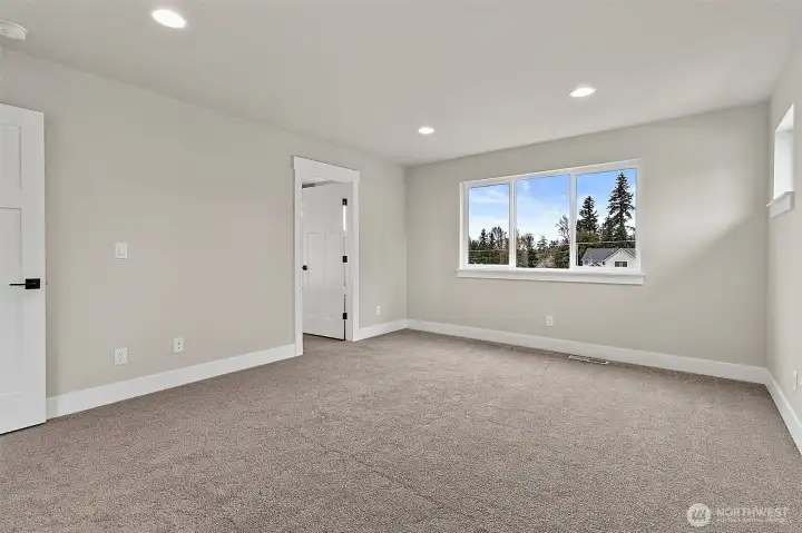 Photos are for representation purposes only.