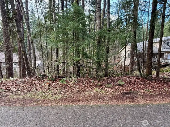 Closer photo of street frontage