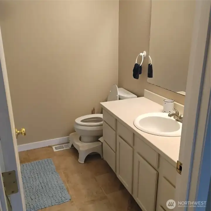 Bathroom off of the Main bedroom.