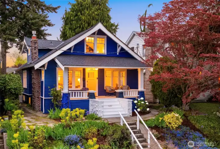 Say hello to this adorable craftsman perfectly situated between Wallingford and Tangletown.