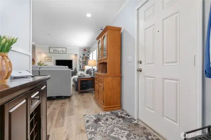 Entry into livingroom