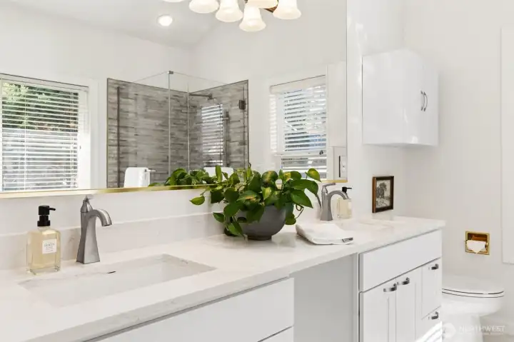 Enourmous brand new Primary tops and sinks!