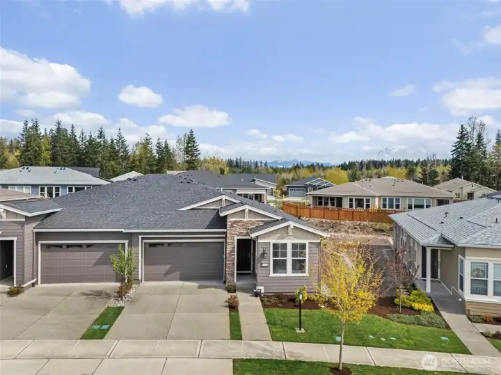 Welcome to the Trilogy lifestyle -2 bedrooms plus a Den, Mt Rainier views, this is the one!
